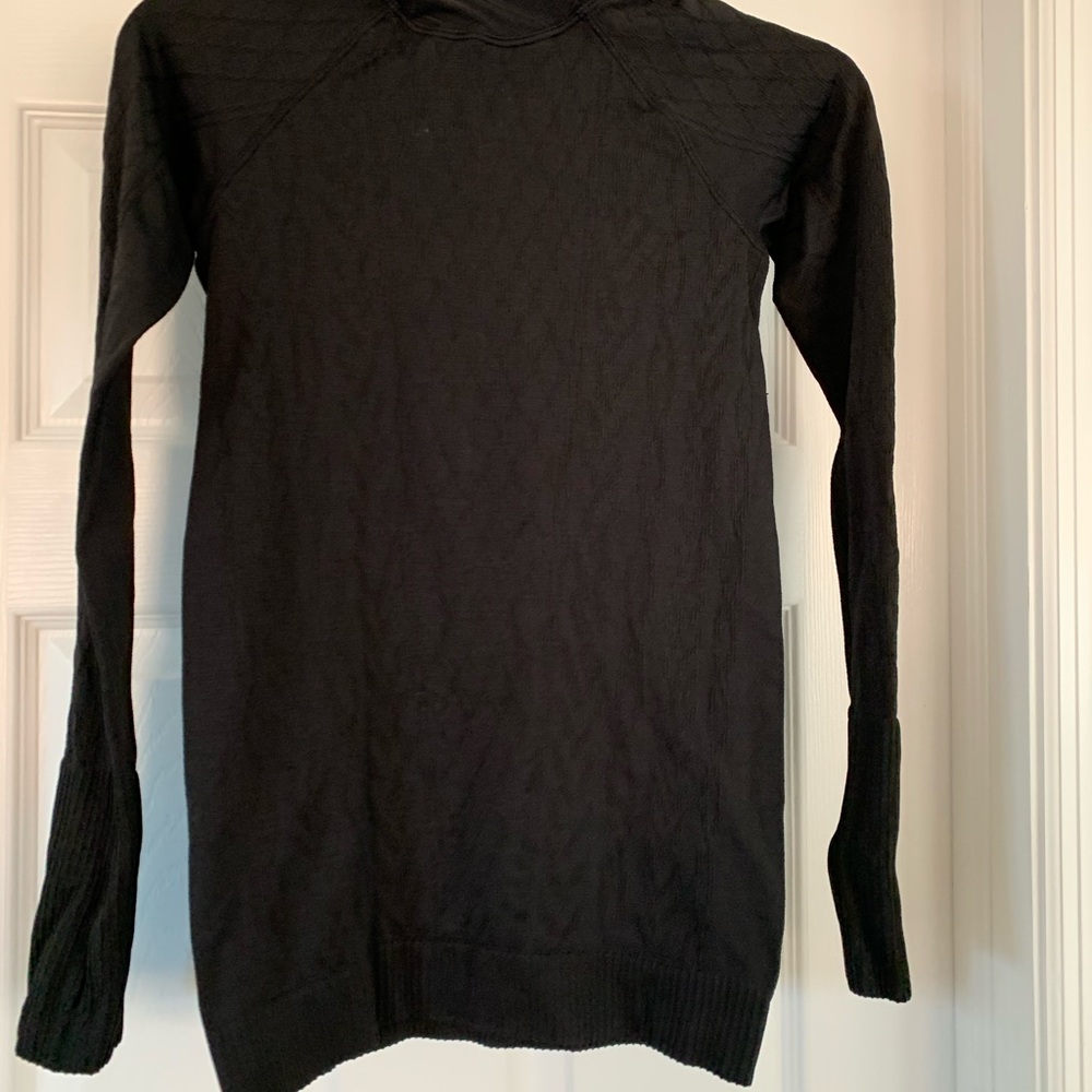 Lululemon hooded long sleeve